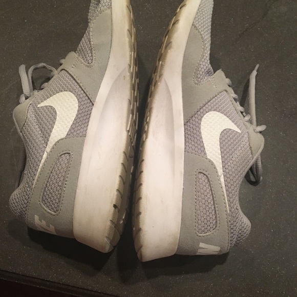 Nike grey fabric sneakers 7.5 - Picture 3 of 7